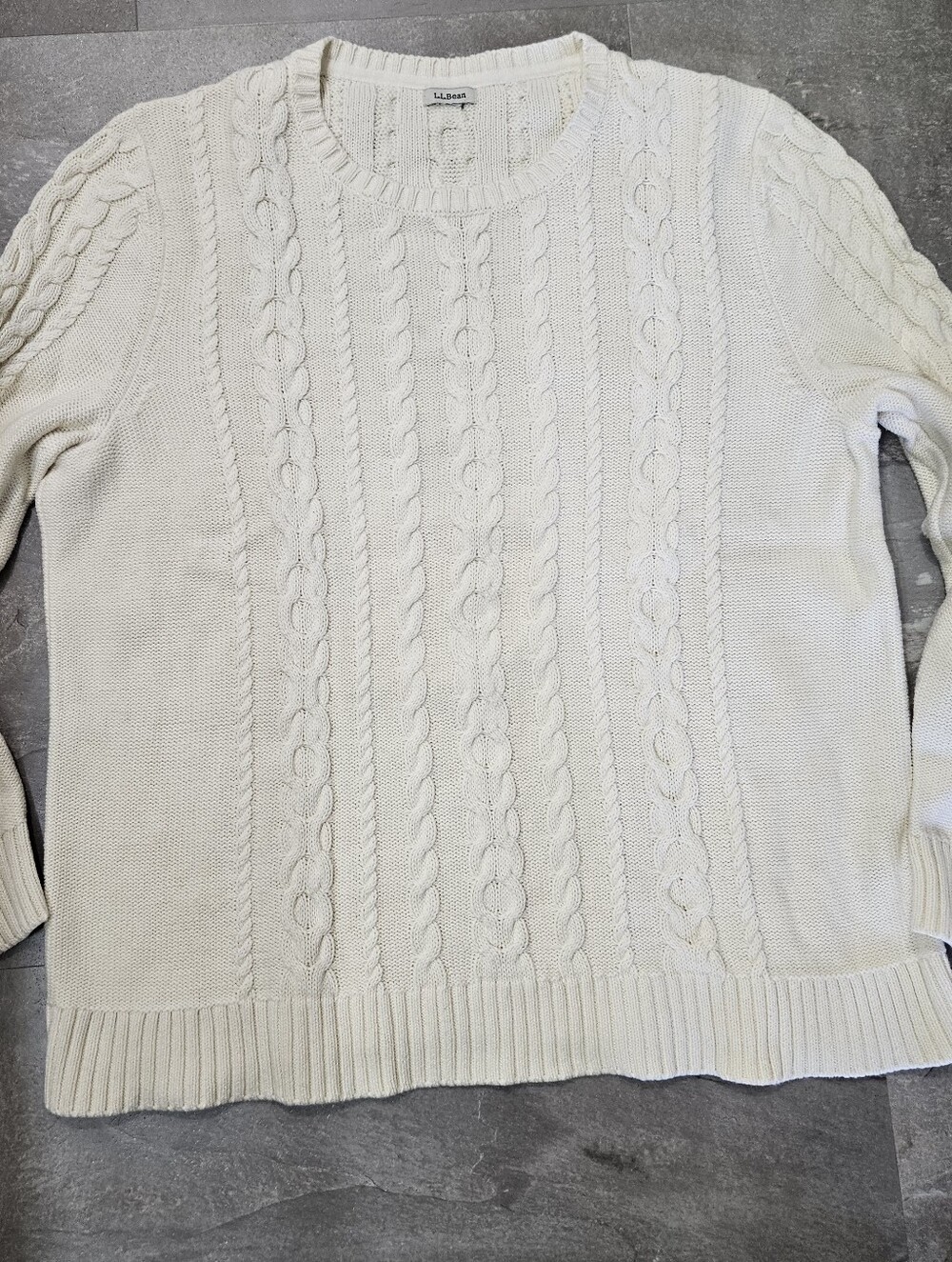 L.L. Bean Cream Cable-Knit Crewneck Long Sleeve Cotton Sweater. Men Size L.